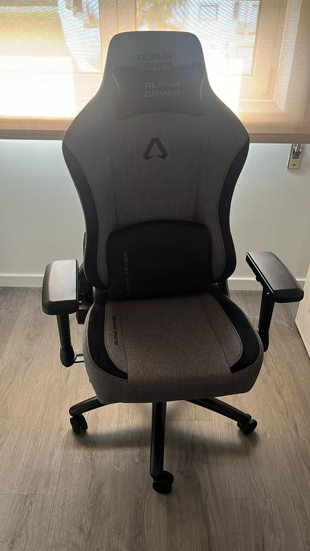 Cadeira ALPHA Gamer Nébula montada em casa do cliente